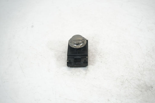 Head unit multimedia control