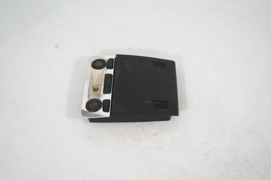 Headlining lighting console trim (4)