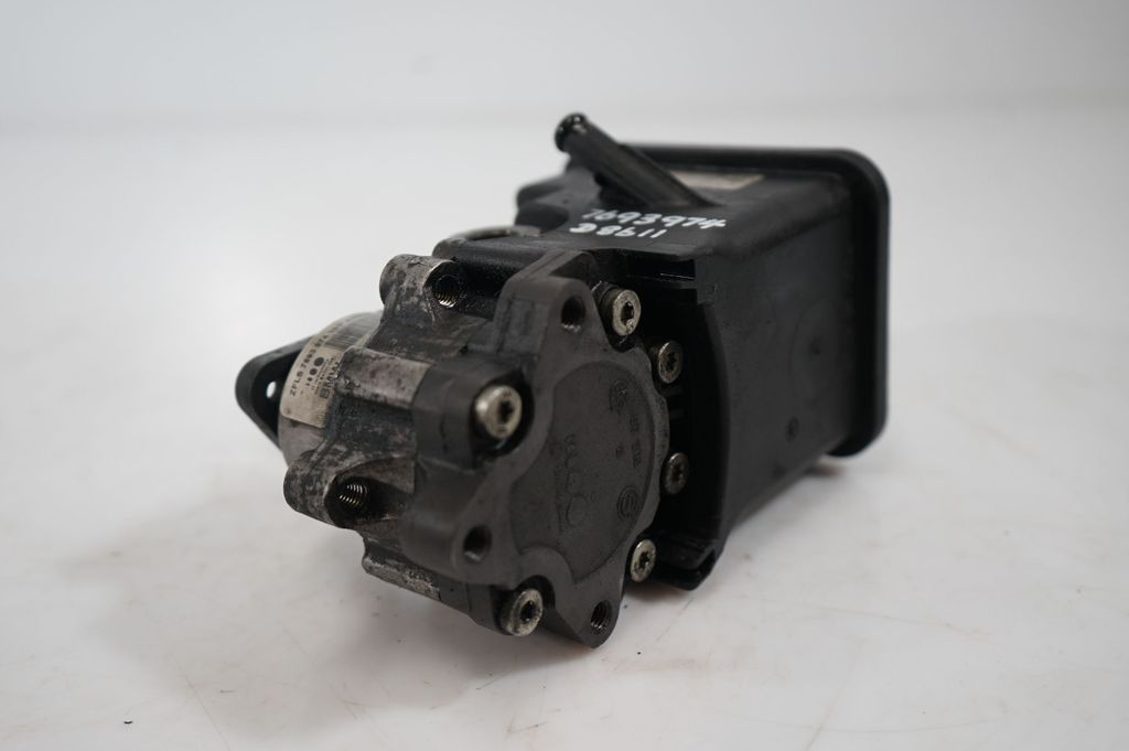 Power steering pump (7)