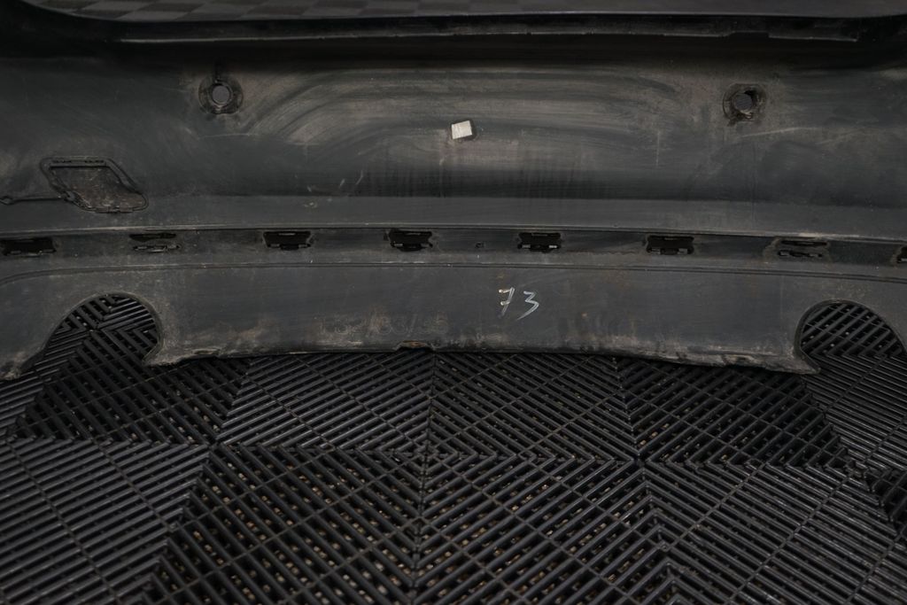 Rear bumper (14)
