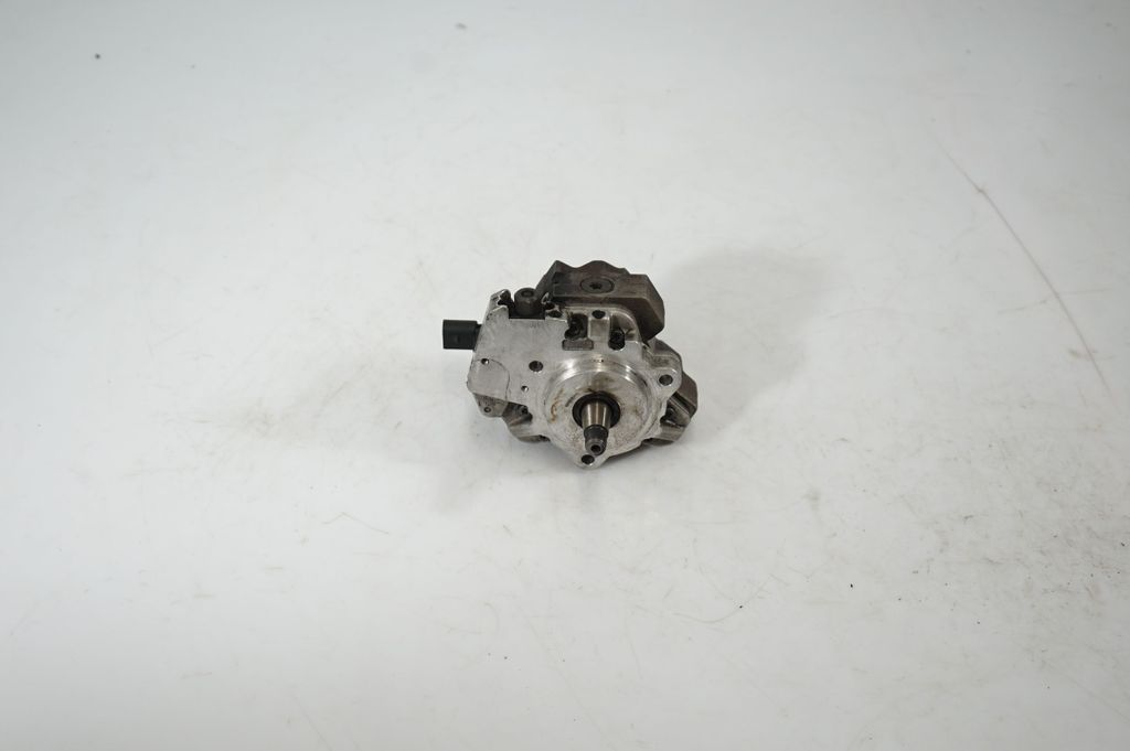 Fuel injection high pressure pump