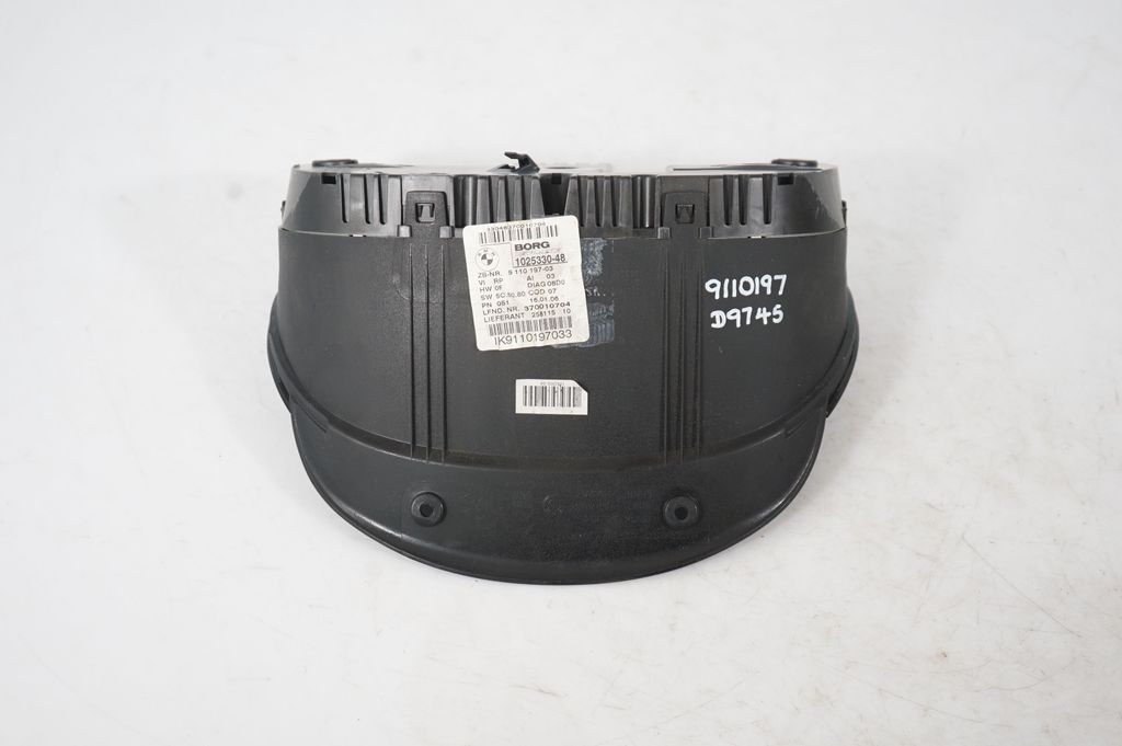 Speedometer (instrument cluster) (2)