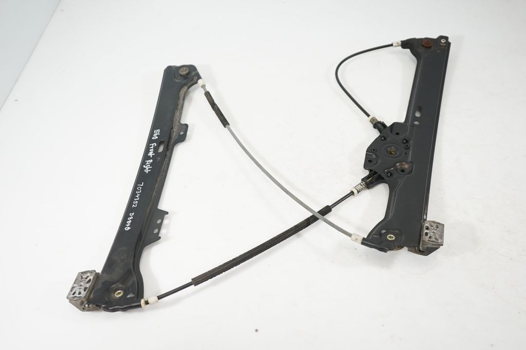 Front door window regulator with motor (2)