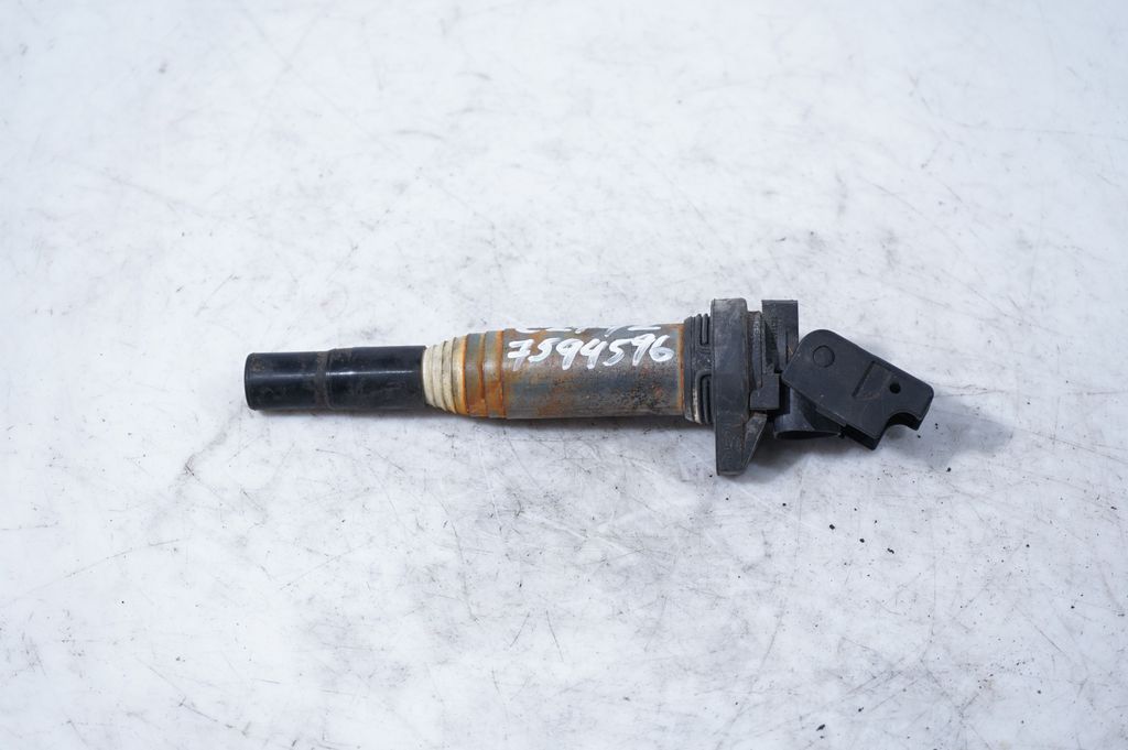 High voltage ignition coil