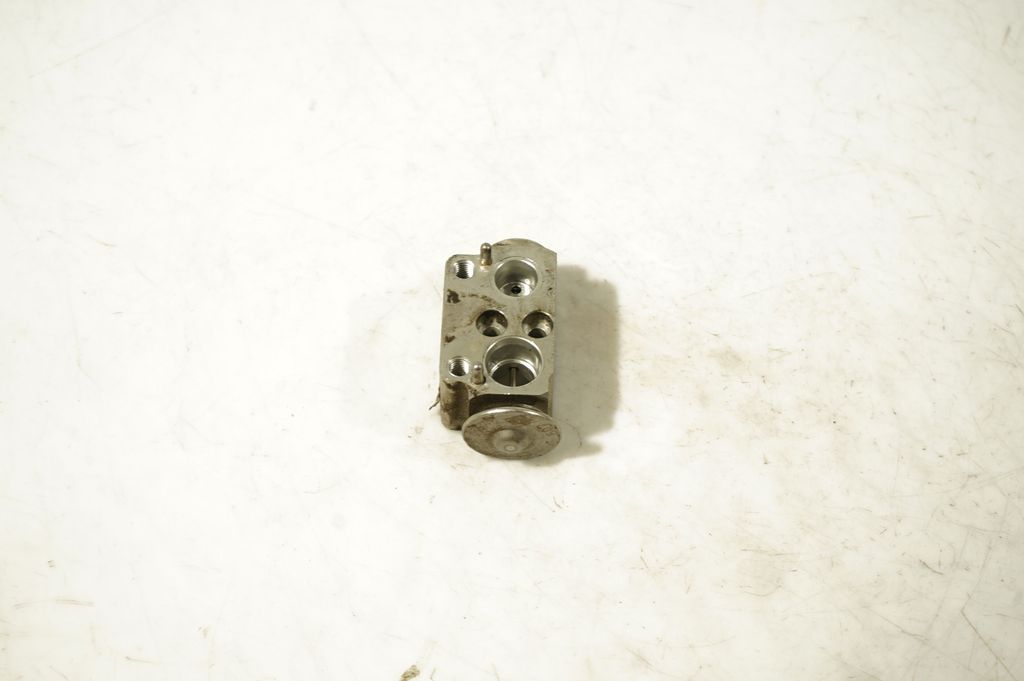 Air conditioning (A/C) expansion valve (4)