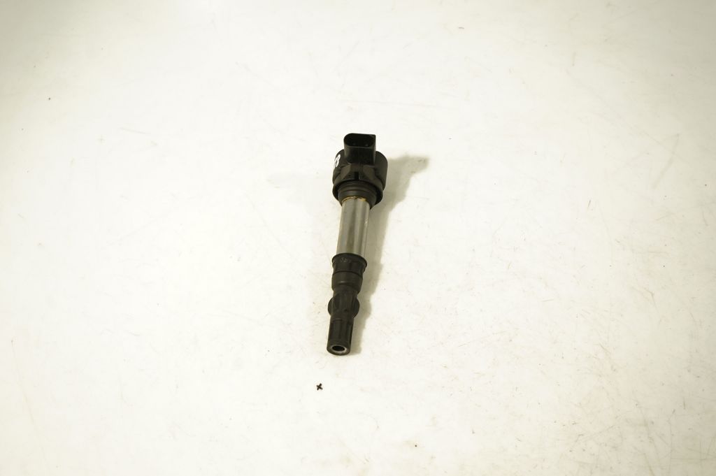 High voltage ignition coil