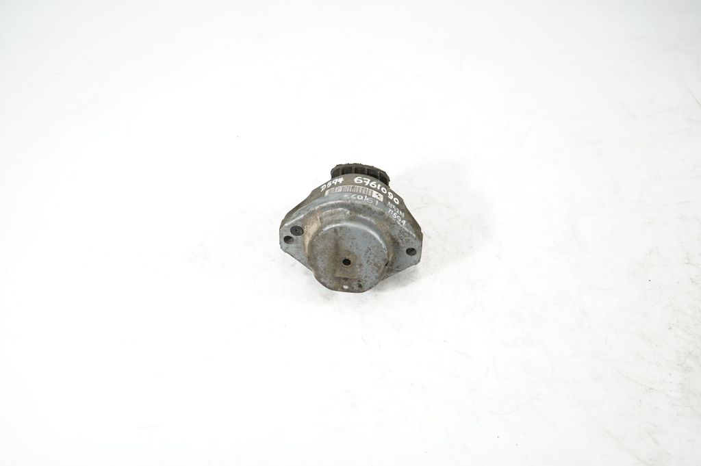 Engine mount bracket (3)