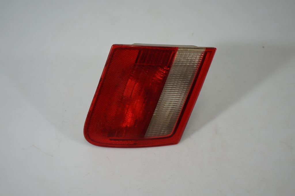 Tailgate rear/tail lights (2)