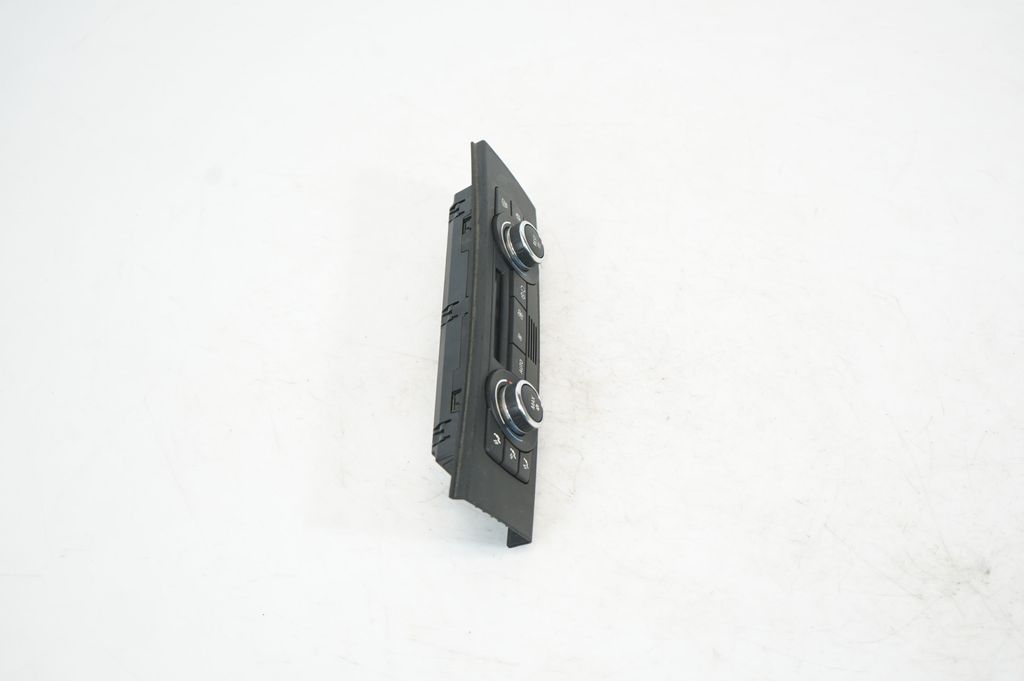 Climate control unit (4)