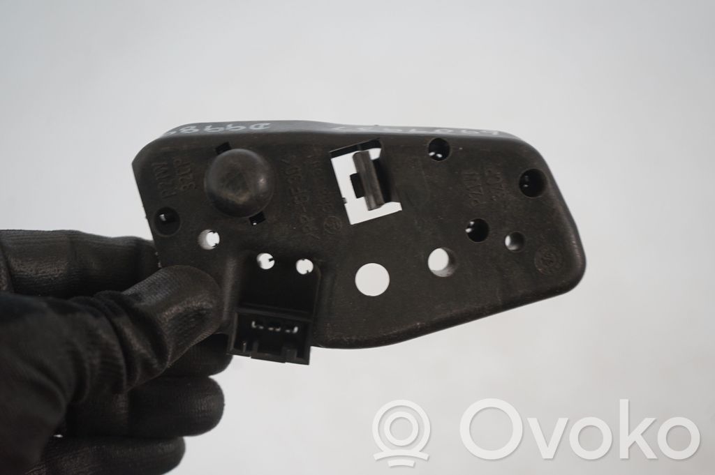 Tailgate rear/tail lights (7)