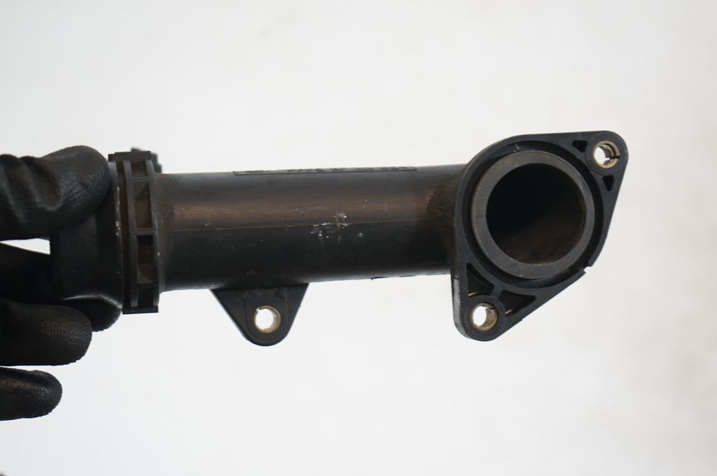 Engine coolant pipe/hose (6)