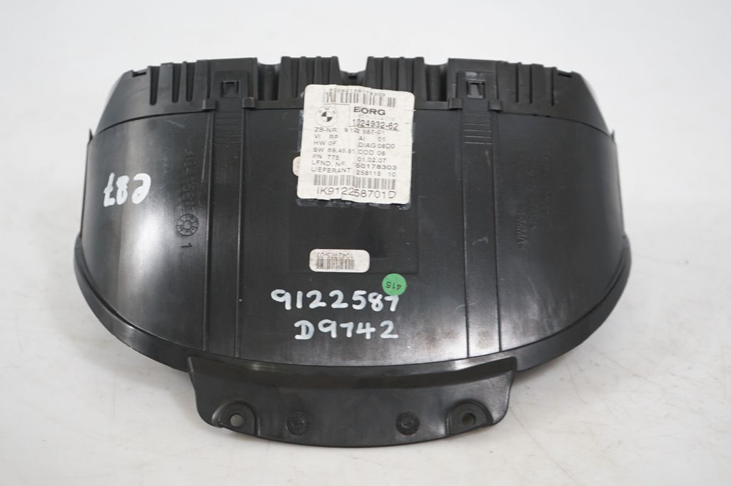 Speedometer (instrument cluster) (8)