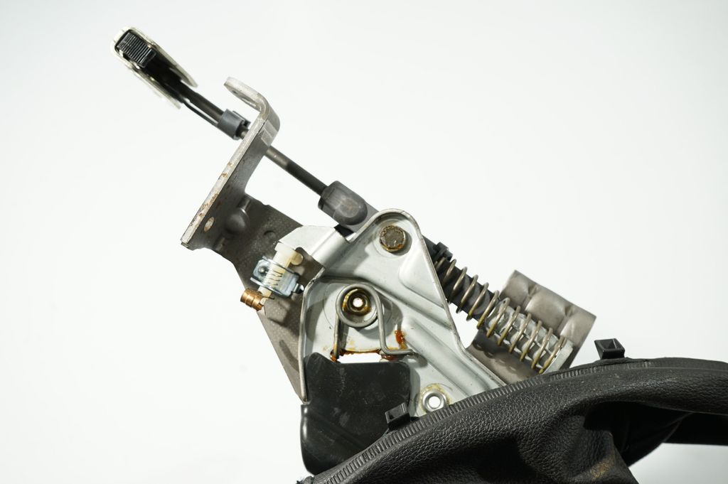 Handbrake/parking brake lever assembly (7)