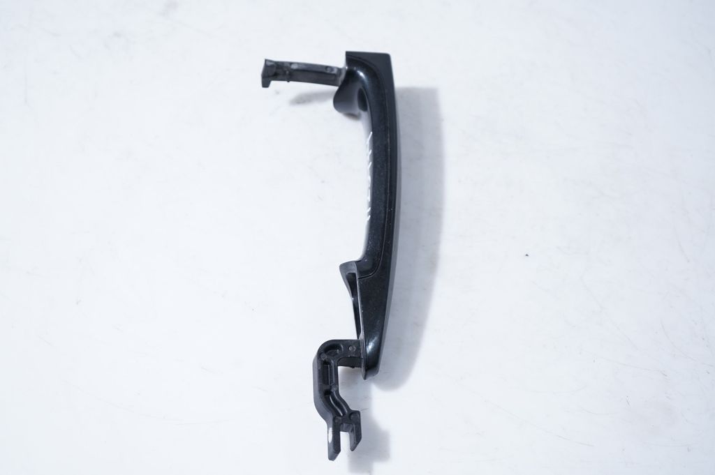Front door exterior handle (4)