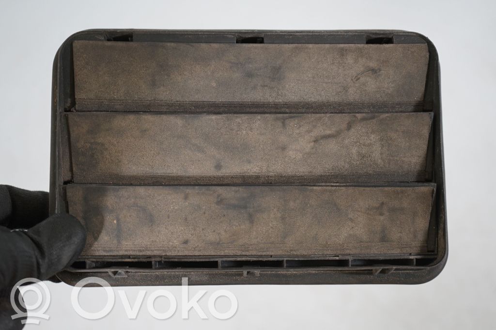 Quarter panel pressure vent (7)