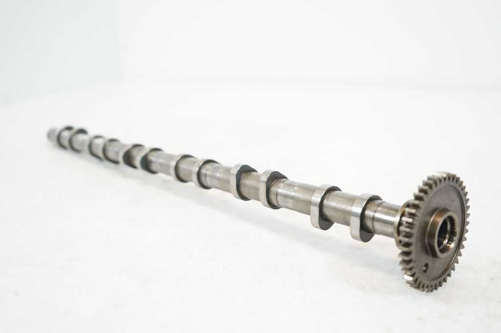 Camshaft (5)