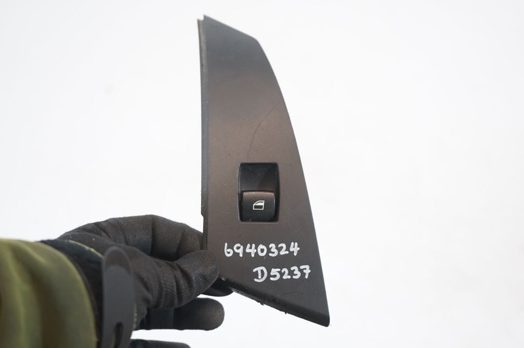 Electric window control switch (7)