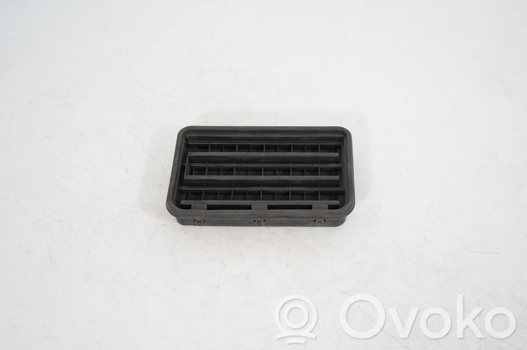 Quarter panel pressure vent (3)