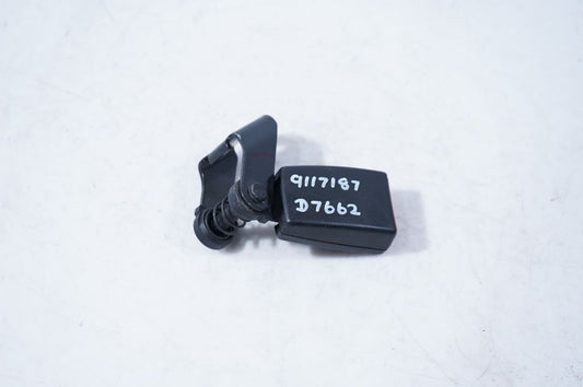 Rear seatbelt buckle