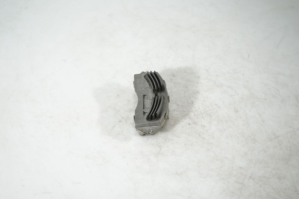 Heater blower motor/fan resistor (2)