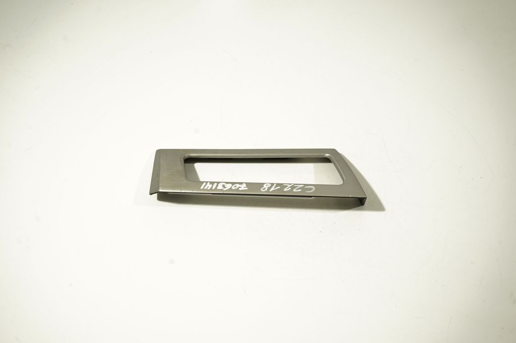 Dashboard glove box trim (3)
