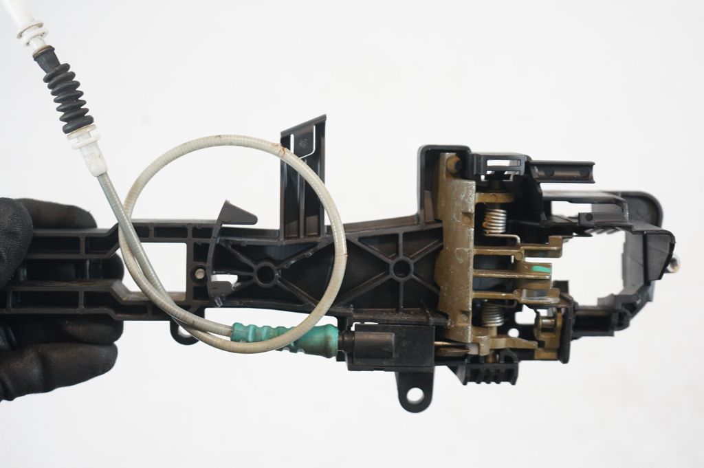 Rear door exterior handle/bracket (6)