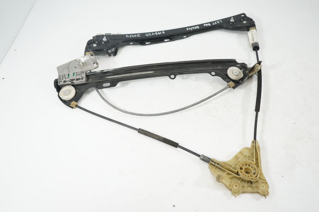 Front door window regulator with motor (3)