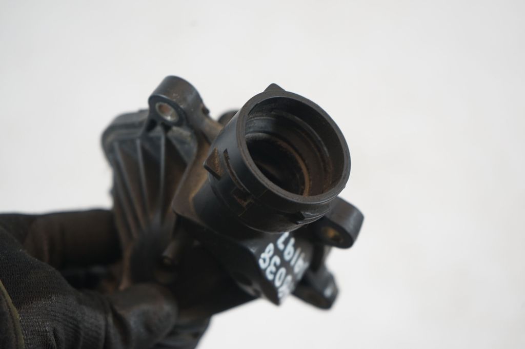 Thermostat/thermostat housing (7)