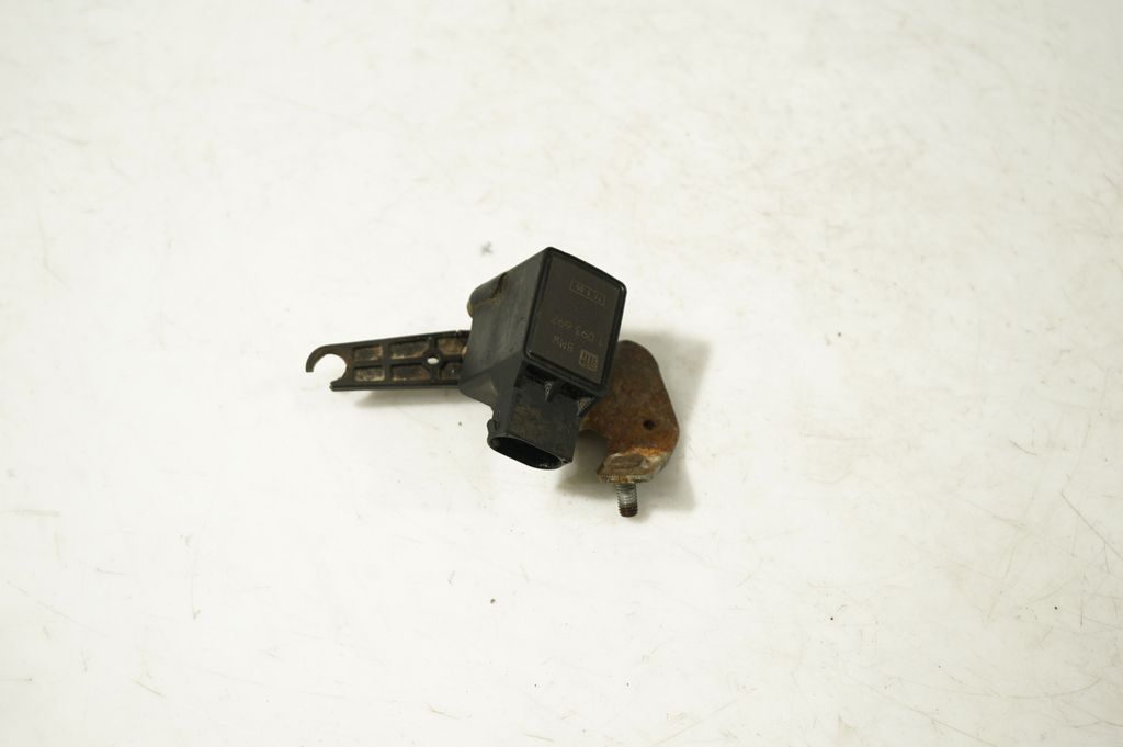 Headlight/headlamp level sensor