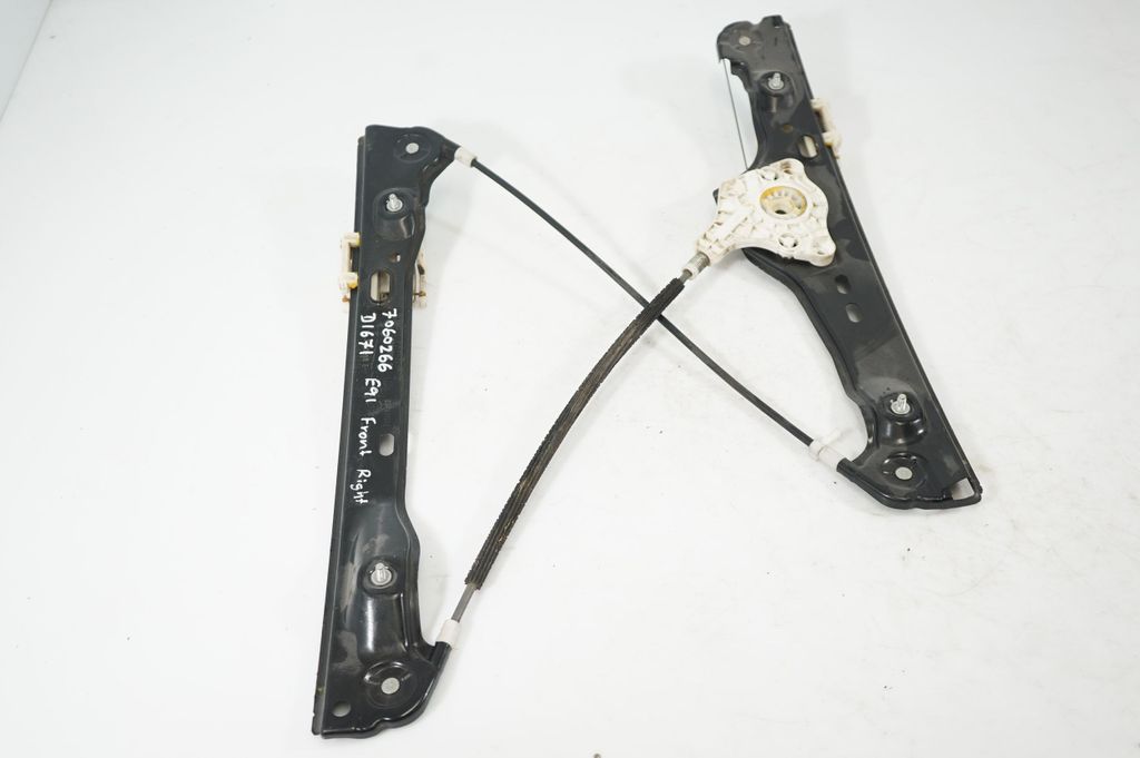 Front door window regulator with motor (2)