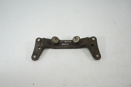 Gearbox mounting bracket