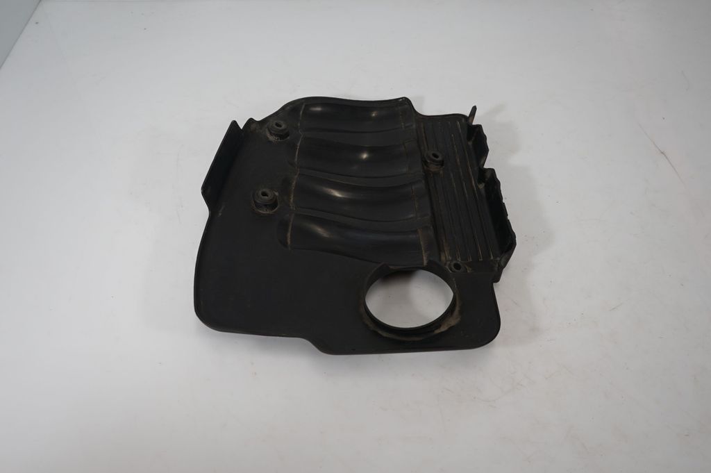 Engine cover (trim) (5)