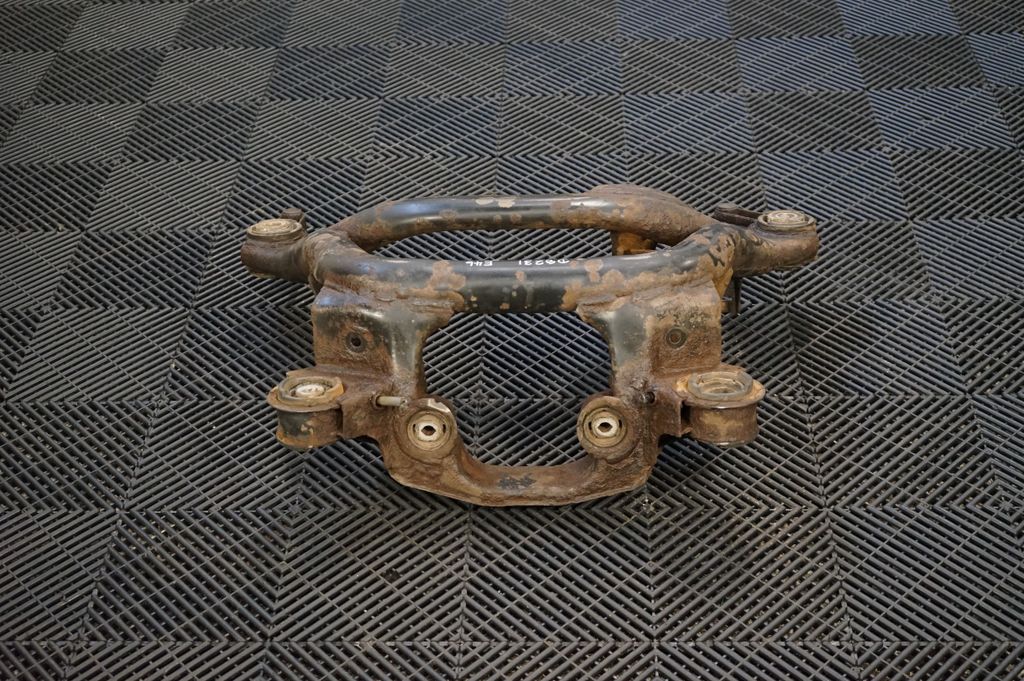 Rear axle beam with reductor (3)