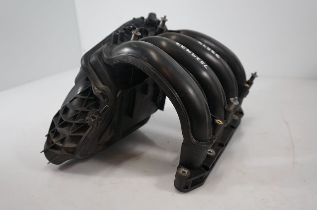 Intake manifold (9)