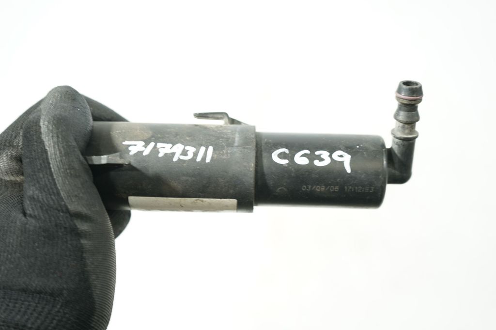 Headlight washer spray nozzle (7)