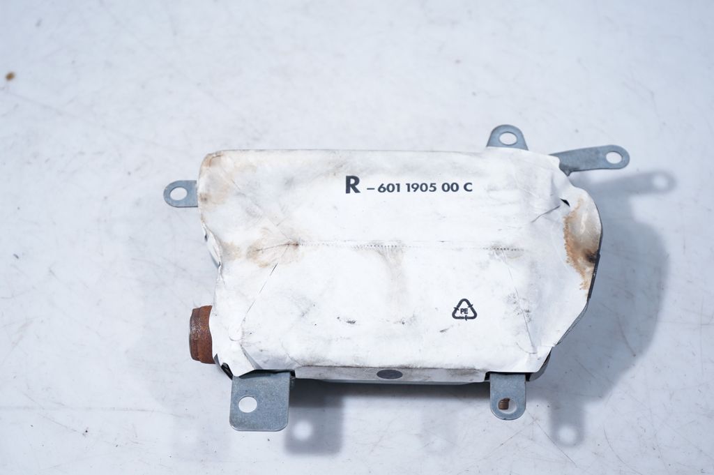 Front door airbag (6)