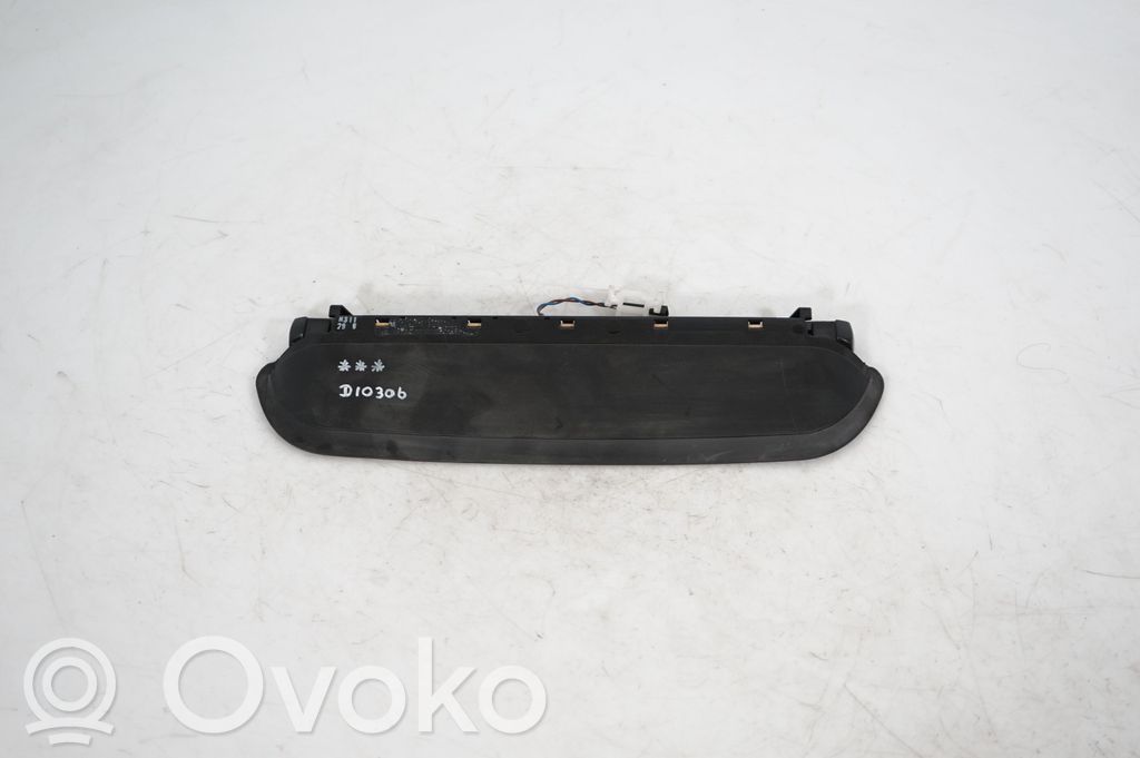 Third/center stoplight (5)