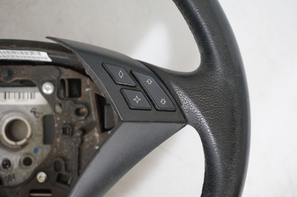 Steering wheel (6)