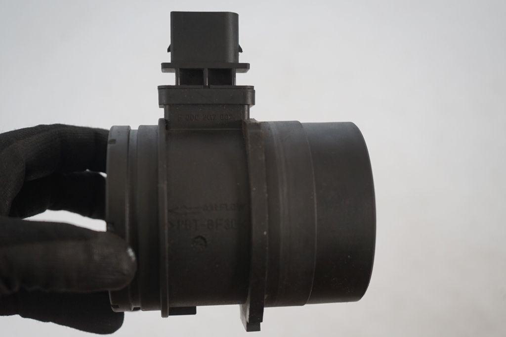 Mass air flow meter (8)