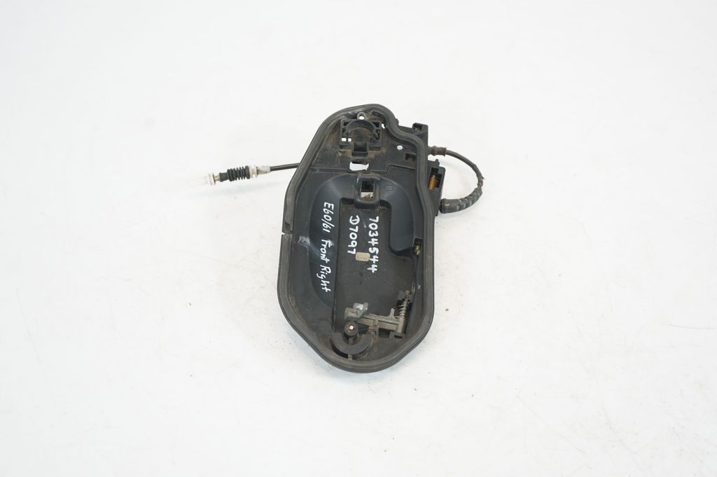 Rear door exterior handle (2)