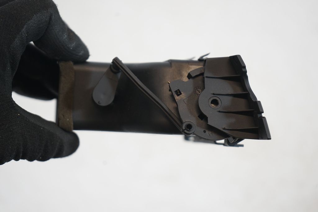 Dashboard side air vent grill/cover trim (6)