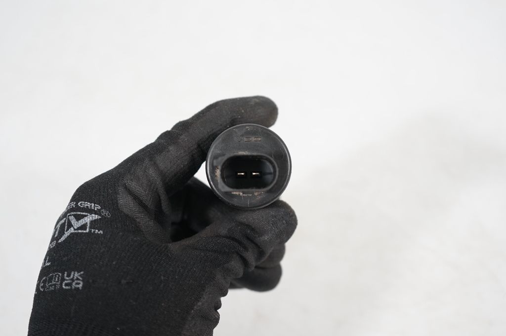 Headlight washer pump (6)