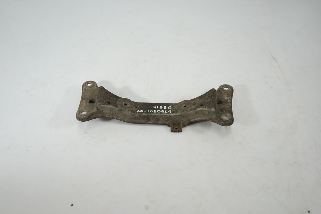 Gearbox mounting bracket (3)