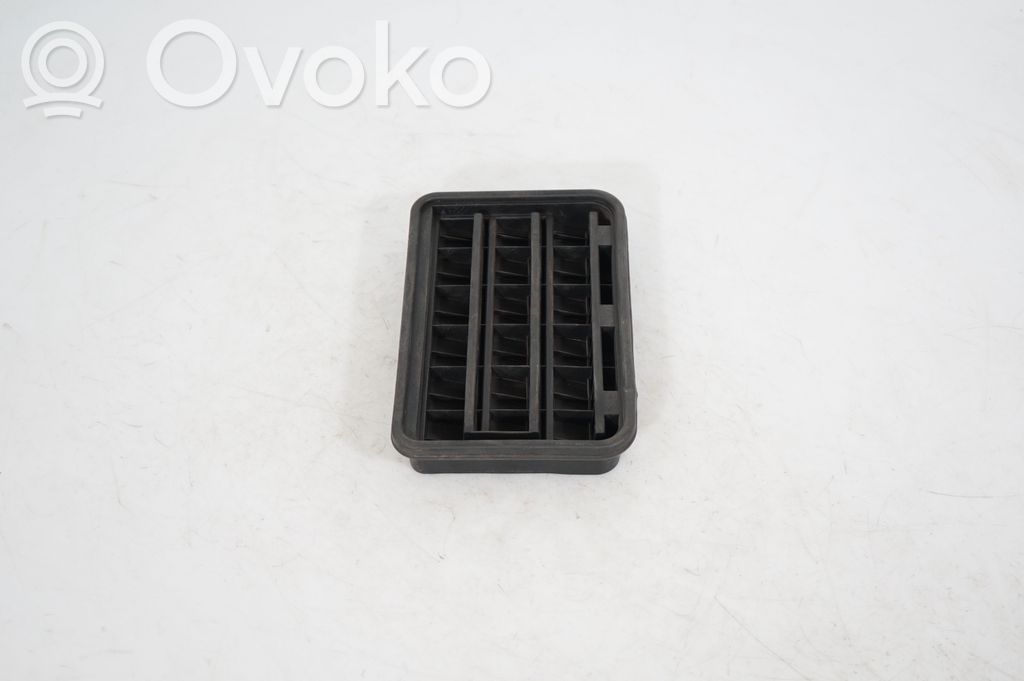 Quarter panel pressure vent (2)