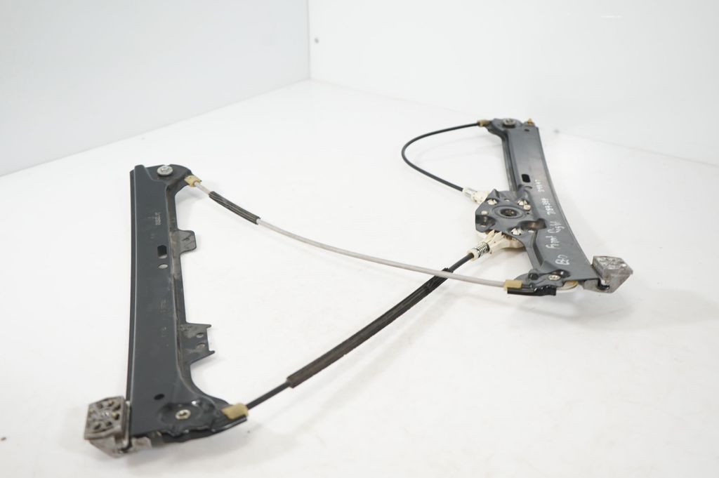 Front door window regulator with motor (7)