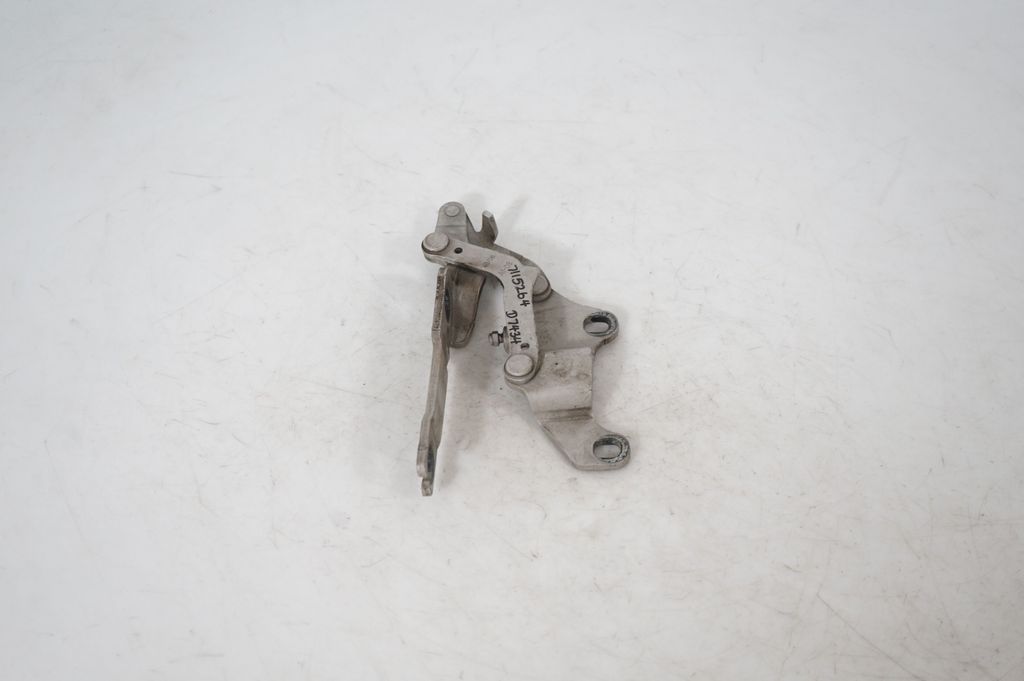 Engine bonnet/hood hinges (2)