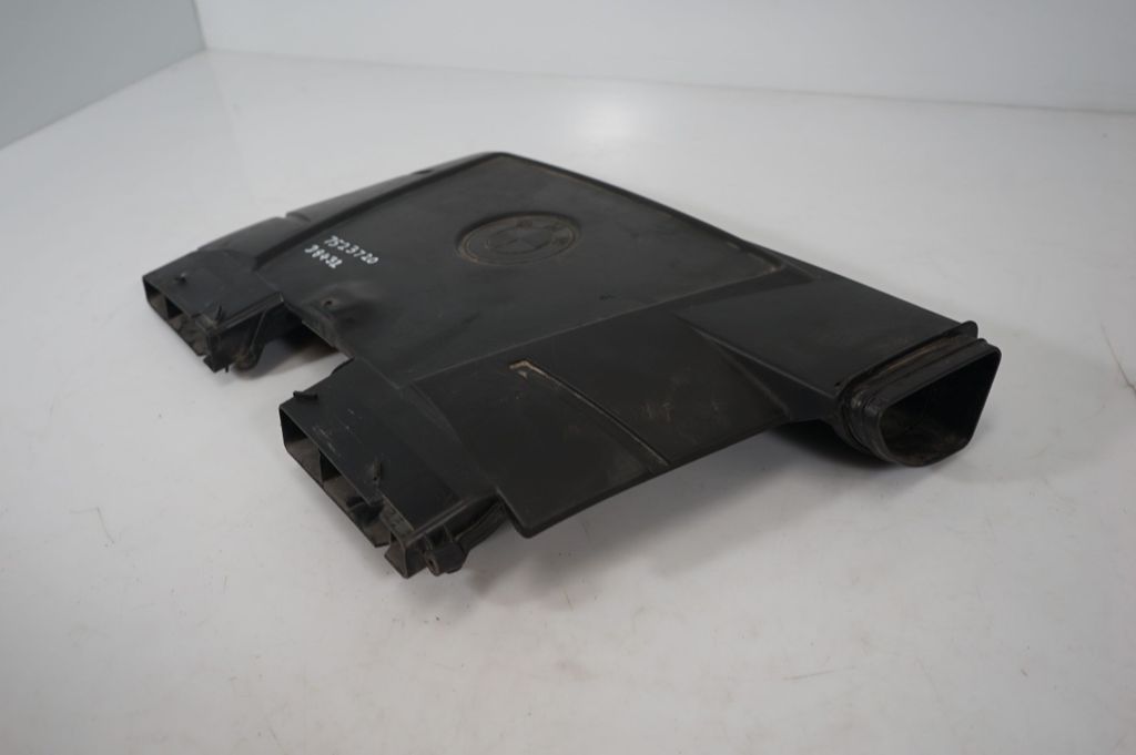 Air intake duct part (7)