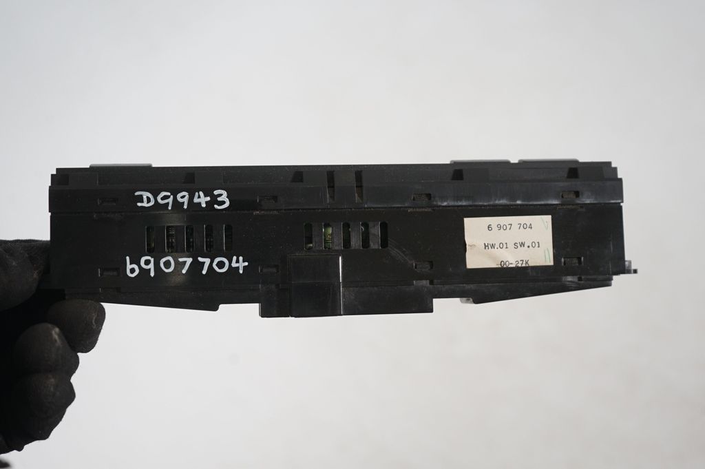 Seat heating switch (8)