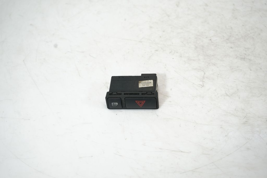 Hazard light switch (5)