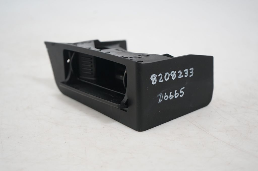 Rear door ashtray (7)